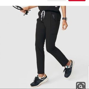 Figs Alwar Camo Pocket Scrub Pants Medium